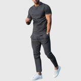 Javier | Conjunto deportivo con camiseta y pantalón elástico